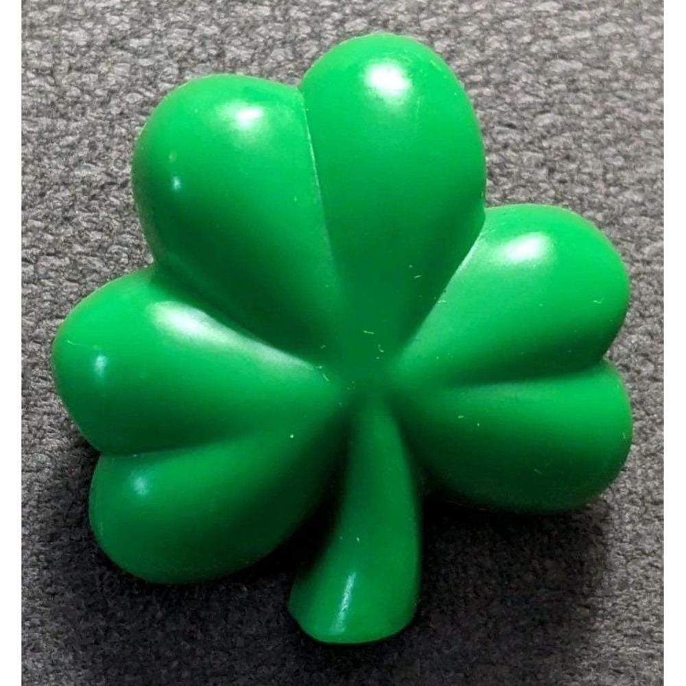 Vintage Hallmark‎ Green Shamrock Pin St Patrick's Day 1980's Irish Ireland